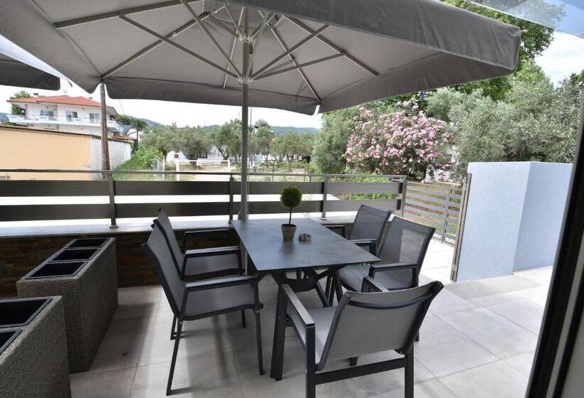 הוסטל On Board Luxury Studios