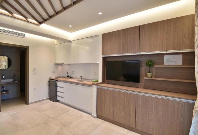 הוסטל On Board Luxury Studios