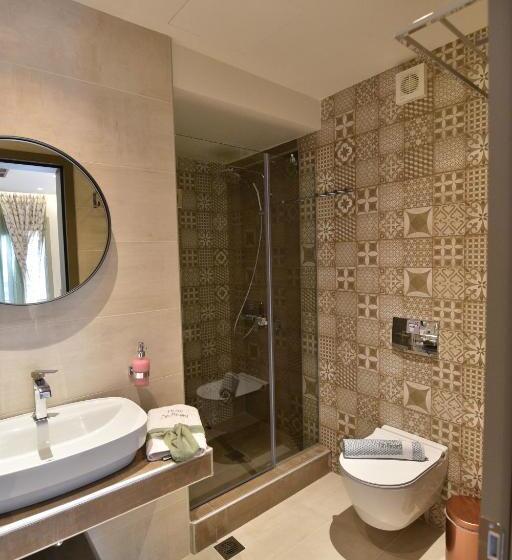 הוסטל On Board Luxury Studios