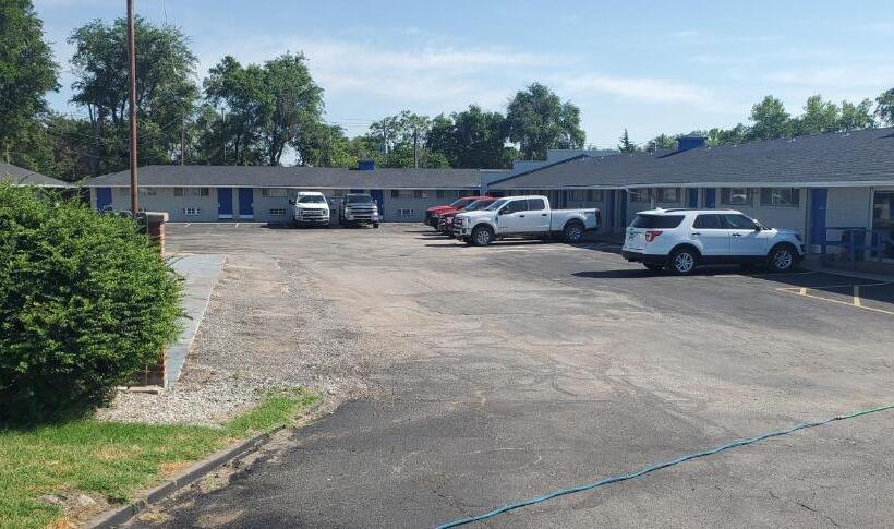 فندق American Inn