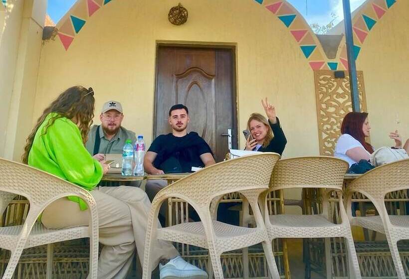 مبيت وإفطار Camp Pyramids View