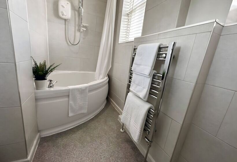 ベッドアンドブレックファースト Station Lounge & Rooms