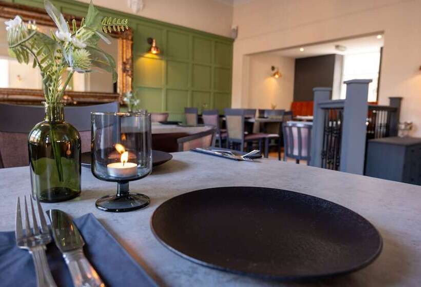 ベッドアンドブレックファースト Station Lounge & Rooms