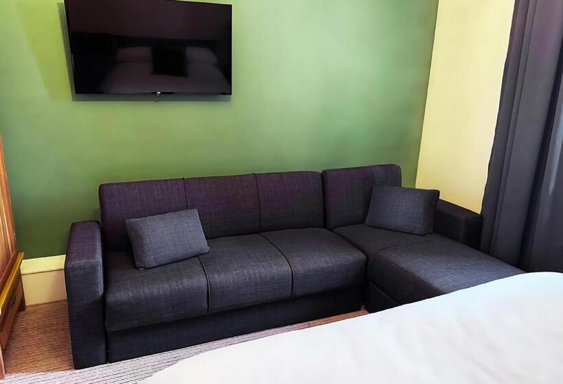 Bed and Breakfast Station Lounge & Rooms