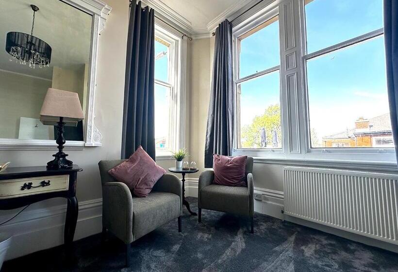 צימר Station Lounge & Rooms