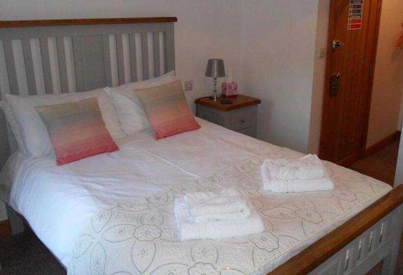 مبيت وإفطار The Bear