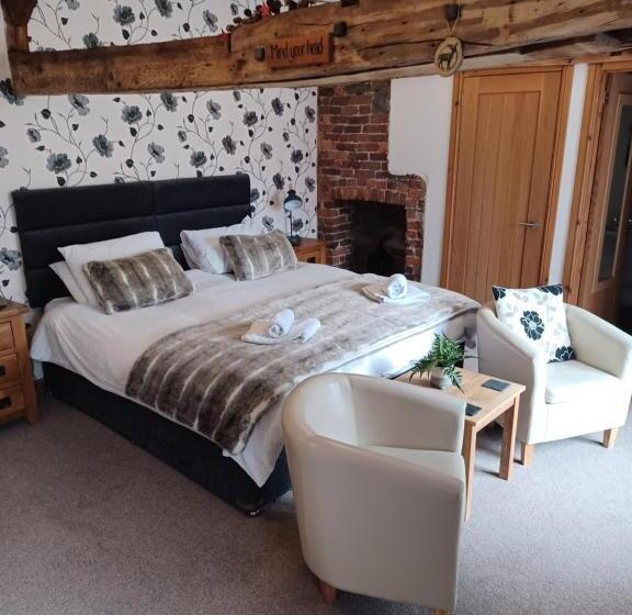 مبيت وإفطار The Bear