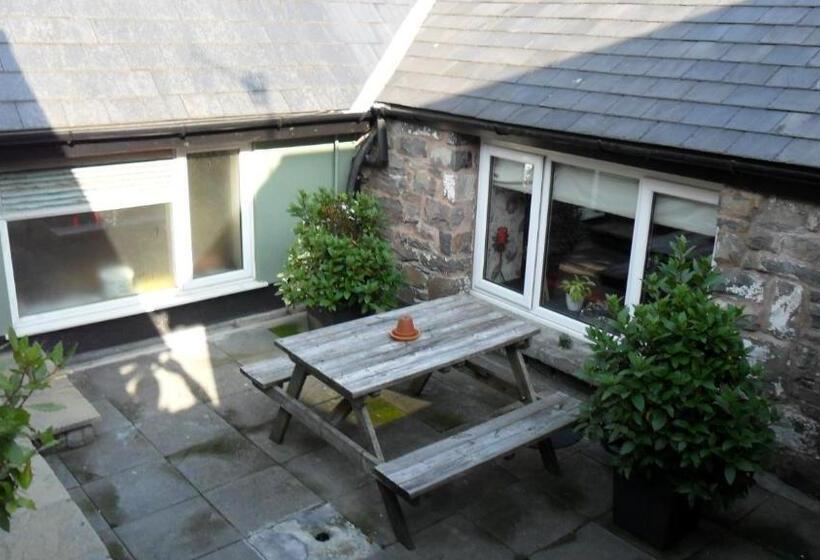 مبيت وإفطار The Bear