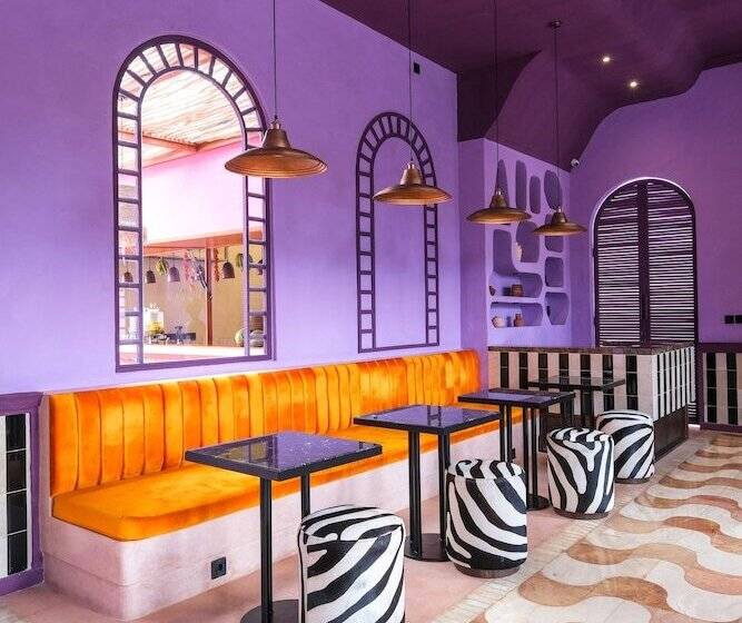 El Barrio Boutique Hotel & Bar