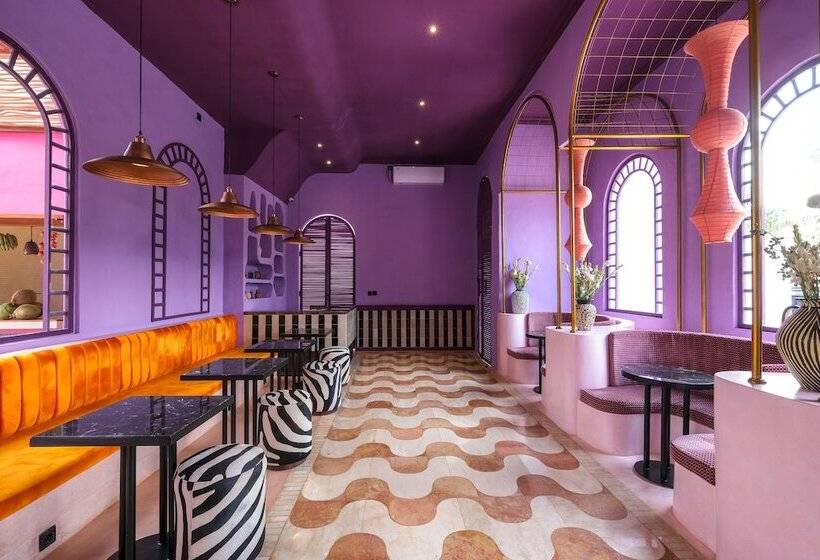 El Barrio Boutique Hotel & Bar