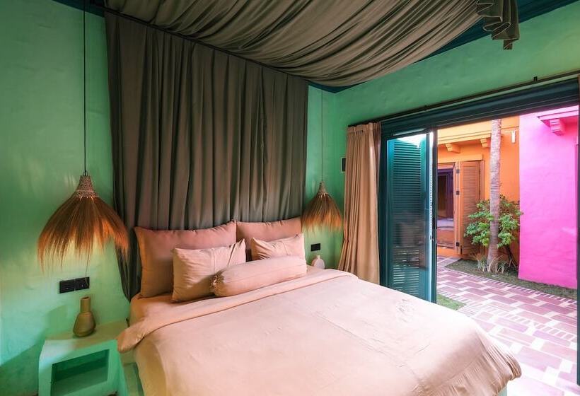 El Barrio Boutique Hotel & Bar