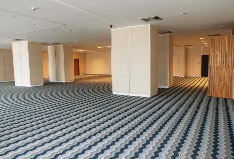 Eurobuilding Hotel & Suites Lecheria