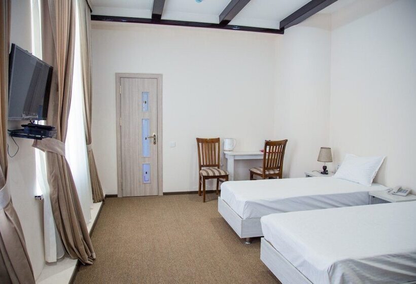 Hotel 7 Arnasay Ko'chasi