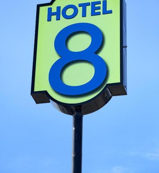 בית מלון כפרי 8 Fergus Falls