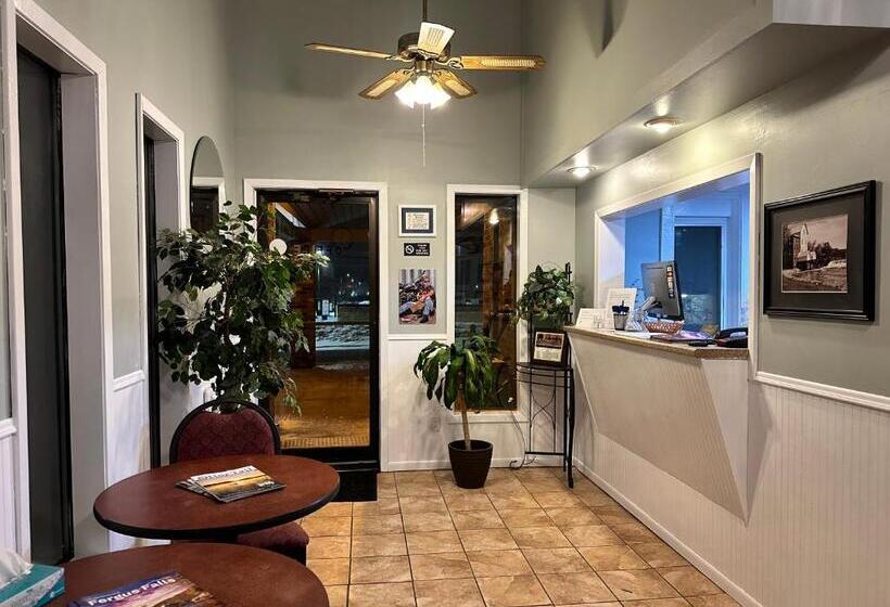 בית מלון כפרי 8 Fergus Falls