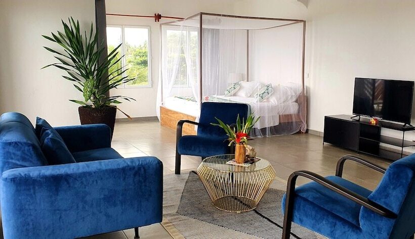 Отель Al Camar Lodge