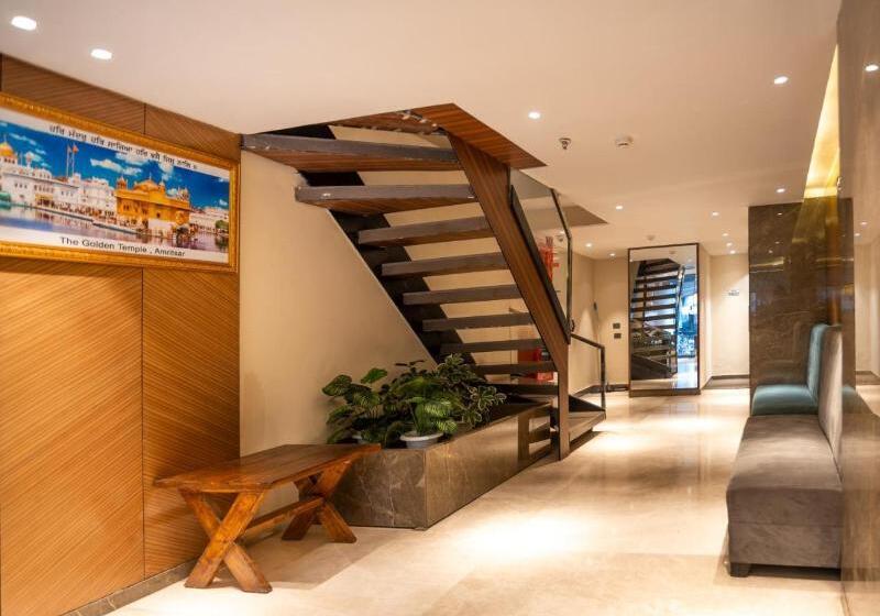 ホテル Amritara Kirpa