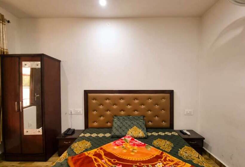 ホテル Anmol Dalhousie