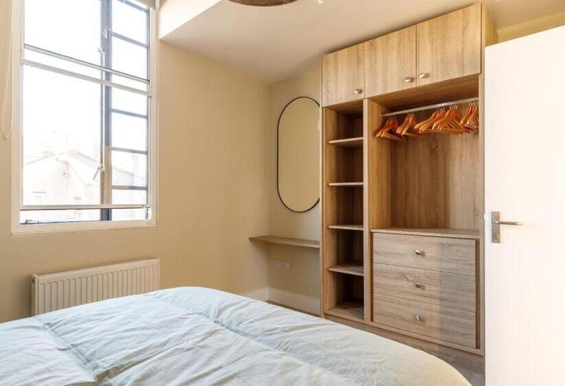 호텔 Dublin Castle Suites