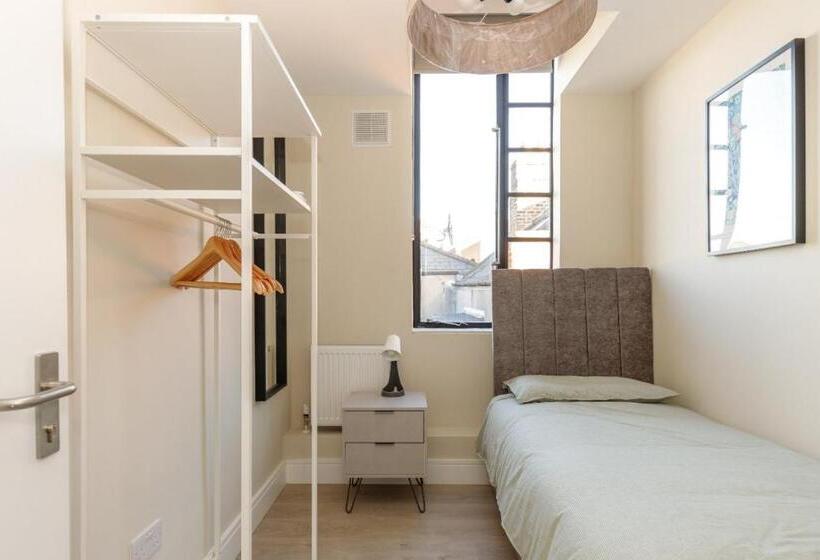 호텔 Dublin Castle Suites