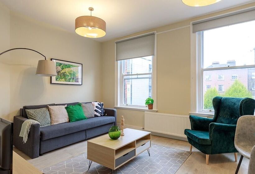 호텔 Dublin Castle Suites