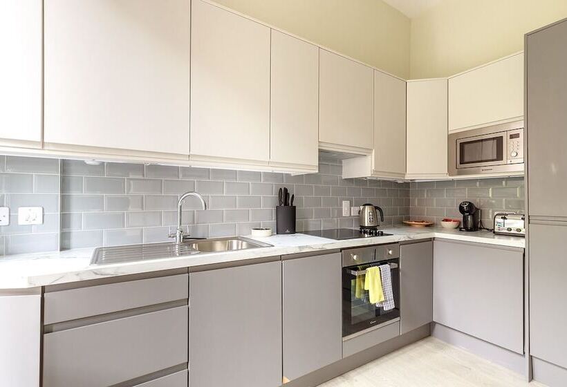 호텔 Dublin Castle Suites