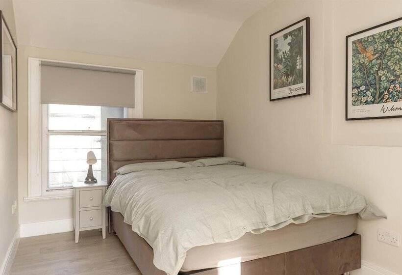 호텔 Dublin Castle Suites