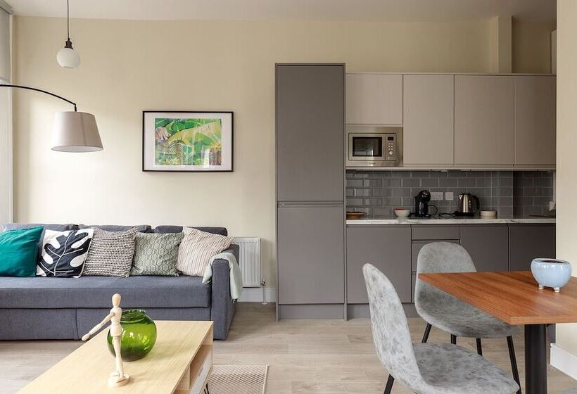 호텔 Dublin Castle Suites