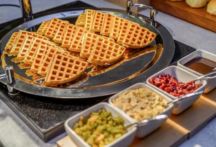 호텔 Hampton By Hilton Dongguan Central Plaza