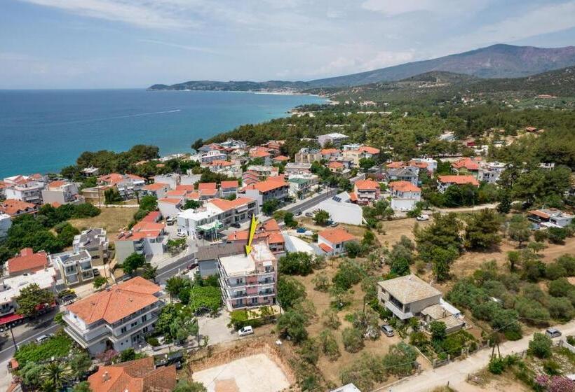 ホテル Ianos Apartments