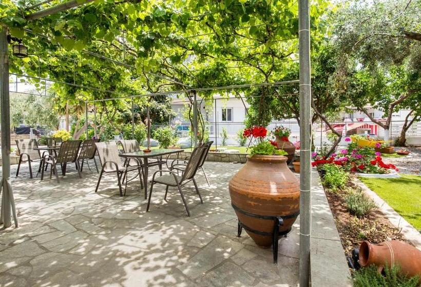 هتل Ianos Apartments