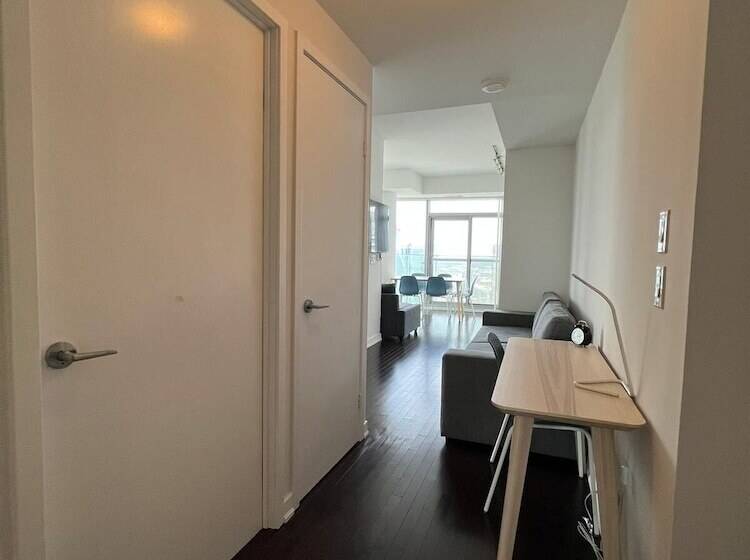 酒店 Ihost Suites Downtown Toronto