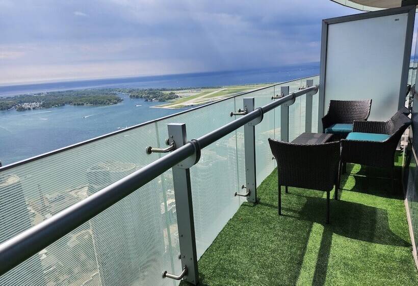 酒店 Ihost Suites Downtown Toronto