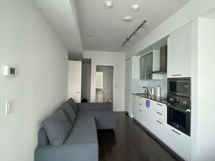 酒店 Ihost Suites Downtown Toronto