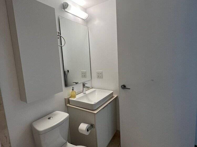 酒店 Ihost Suites Downtown Toronto