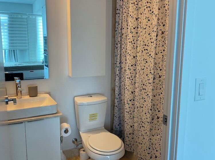 酒店 Ihost Suites Downtown Toronto