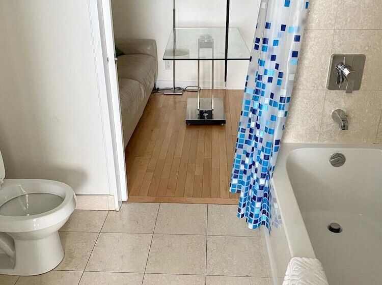 酒店 Ihost Suites Downtown Toronto