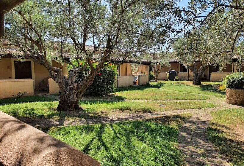 فندق Il Borghetto Beach Club Resort