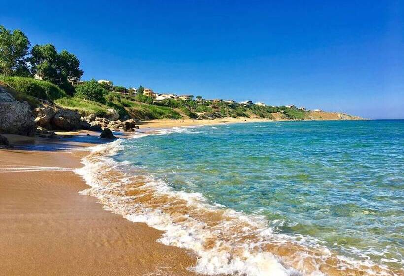 فندق Il Borghetto Beach Club Resort