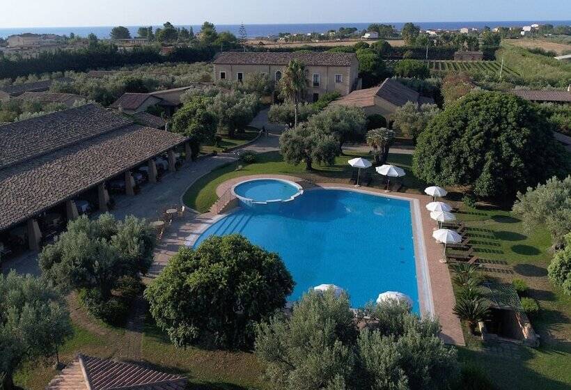 فندق Il Borghetto Beach Club Resort