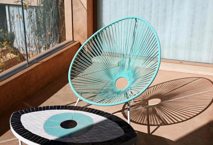 هتل Maison Kenoosha