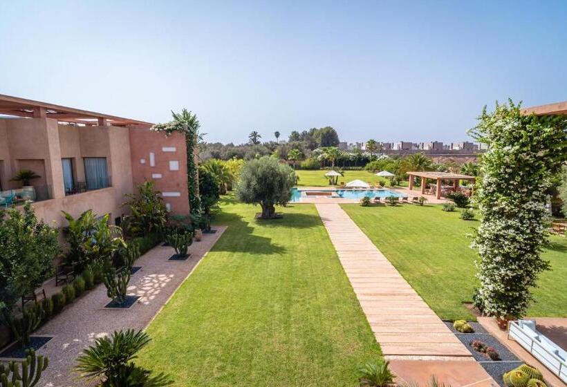 هتل Maison Kenoosha