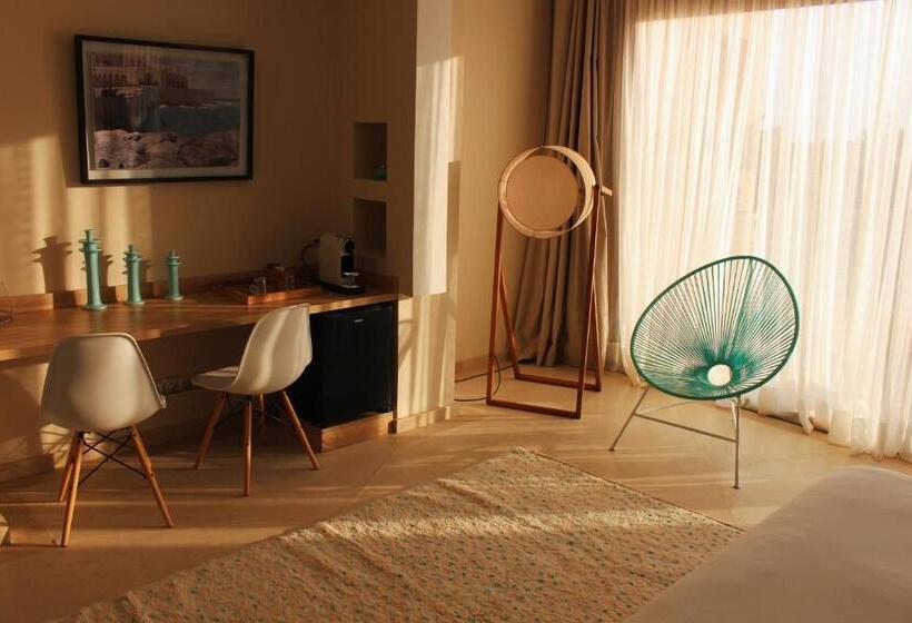 هتل Maison Kenoosha