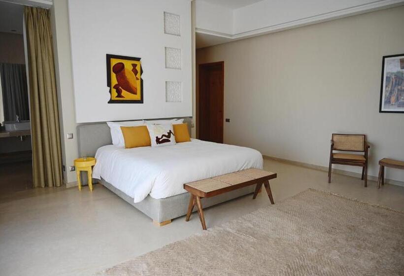 هتل Maison Kenoosha