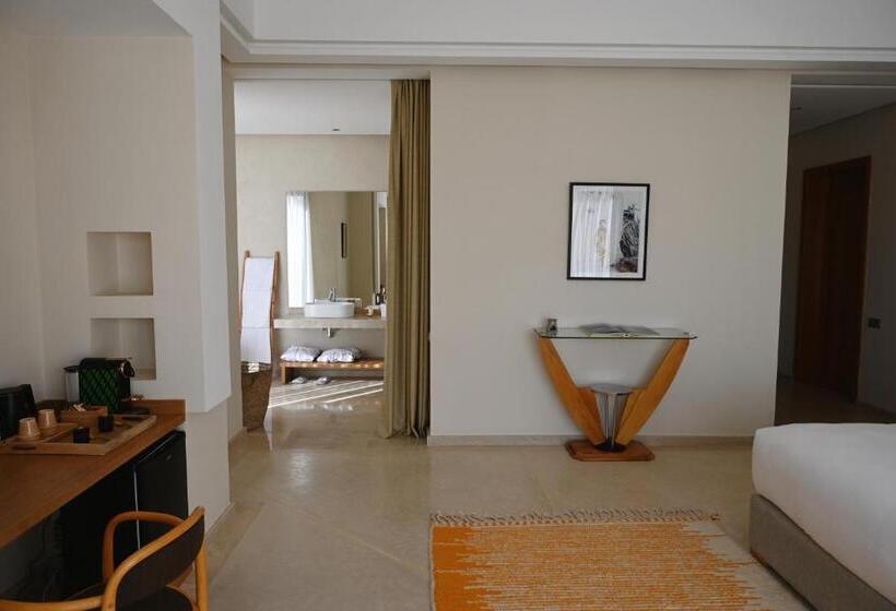 هتل Maison Kenoosha