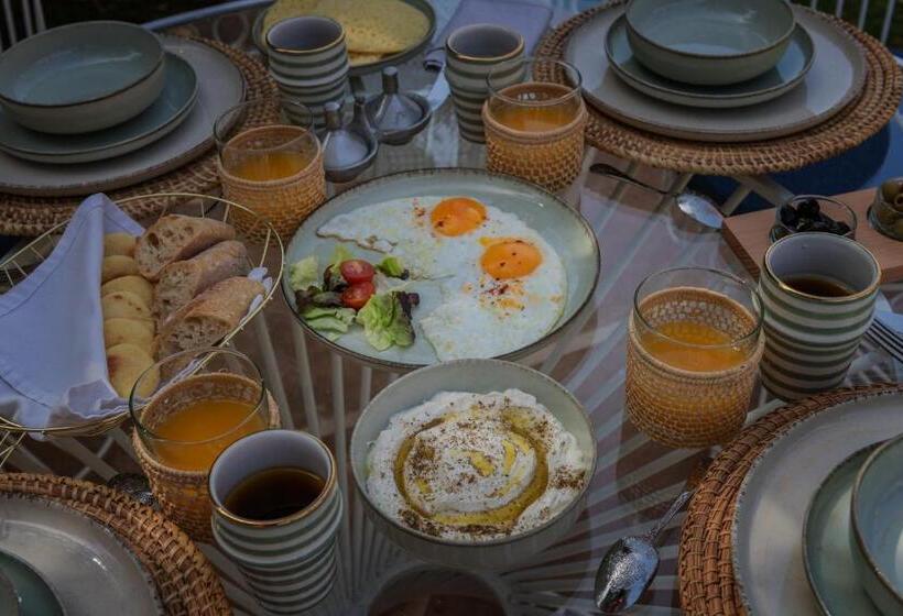 هتل Maison Kenoosha