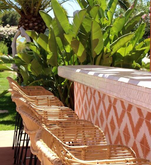 هتل Maison Kenoosha