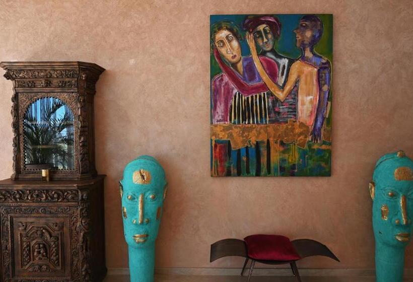 هتل Maison Kenoosha