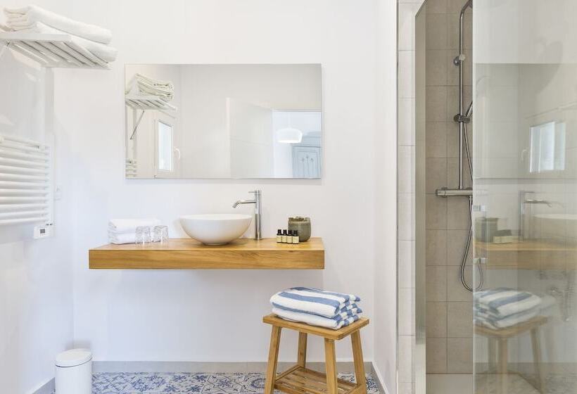 Отель Masia Can Rovira