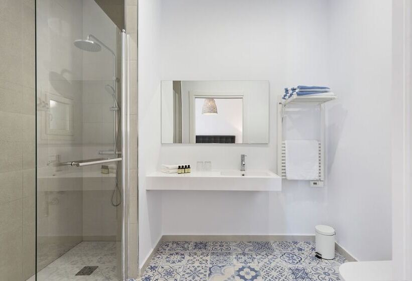 Отель Masia Can Rovira